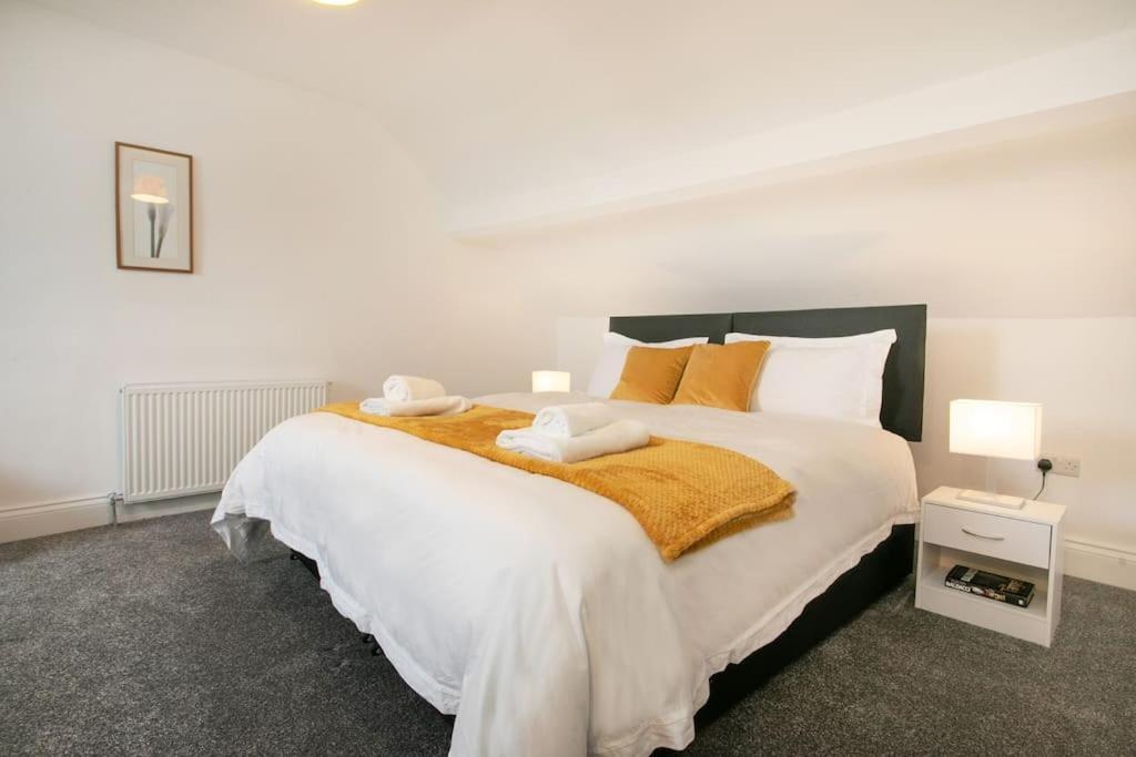 Вилла Cudworth House, Barnsley For Contractors & Families, Free Parking, High Speed Wifi Etc Экстерьер фото