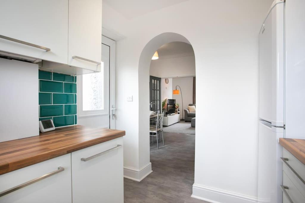 Вилла Cudworth House, Barnsley For Contractors & Families, Free Parking, High Speed Wifi Etc Экстерьер фото