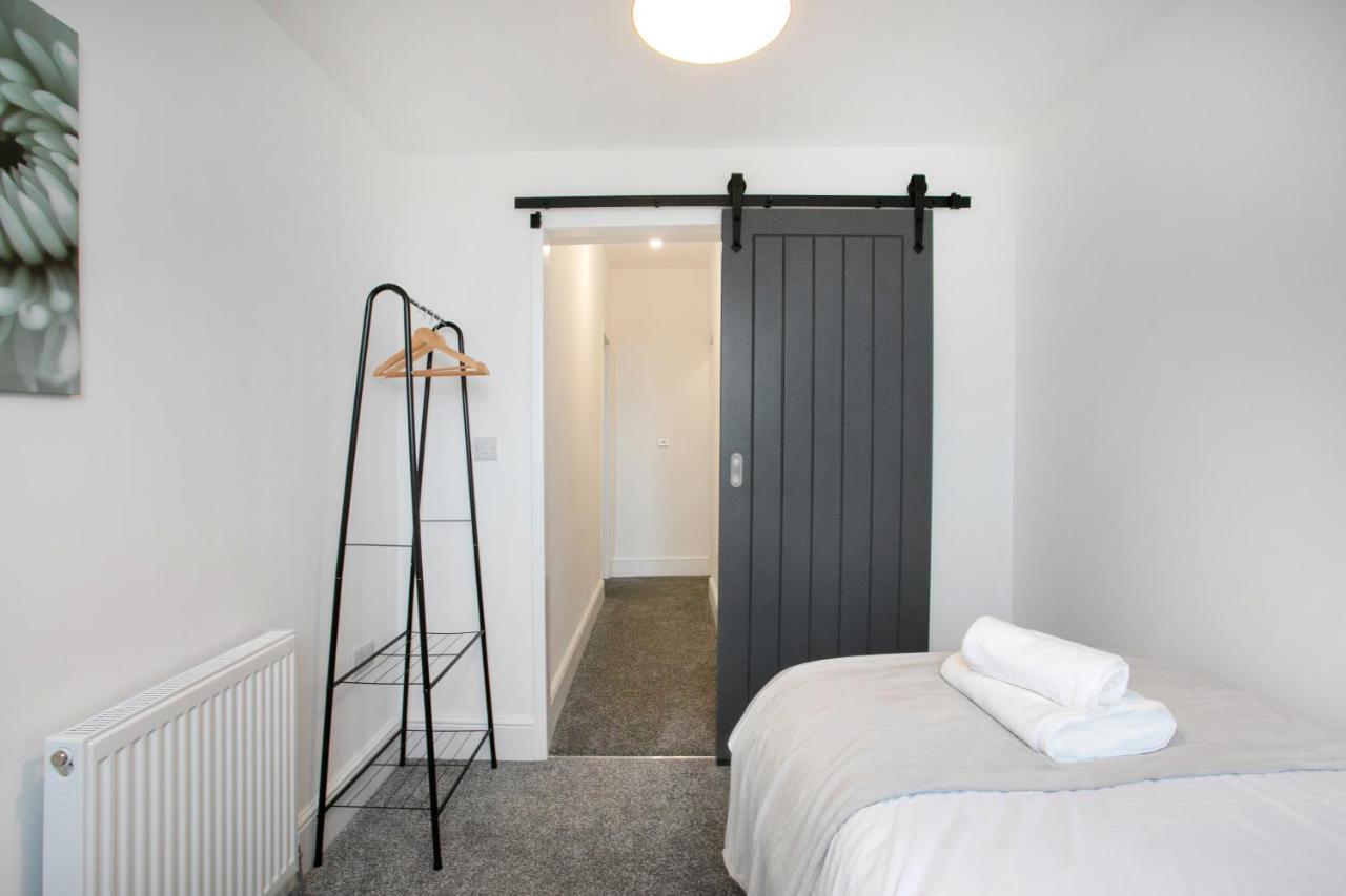 Вилла Cudworth House, Barnsley For Contractors & Families, Free Parking, High Speed Wifi Etc Экстерьер фото